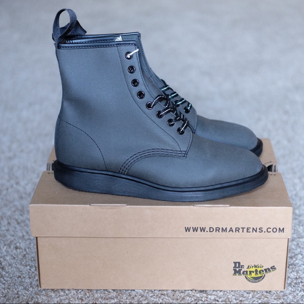 NWT Doc Marten’s Reflective Whiton RARE (Men’s 8)